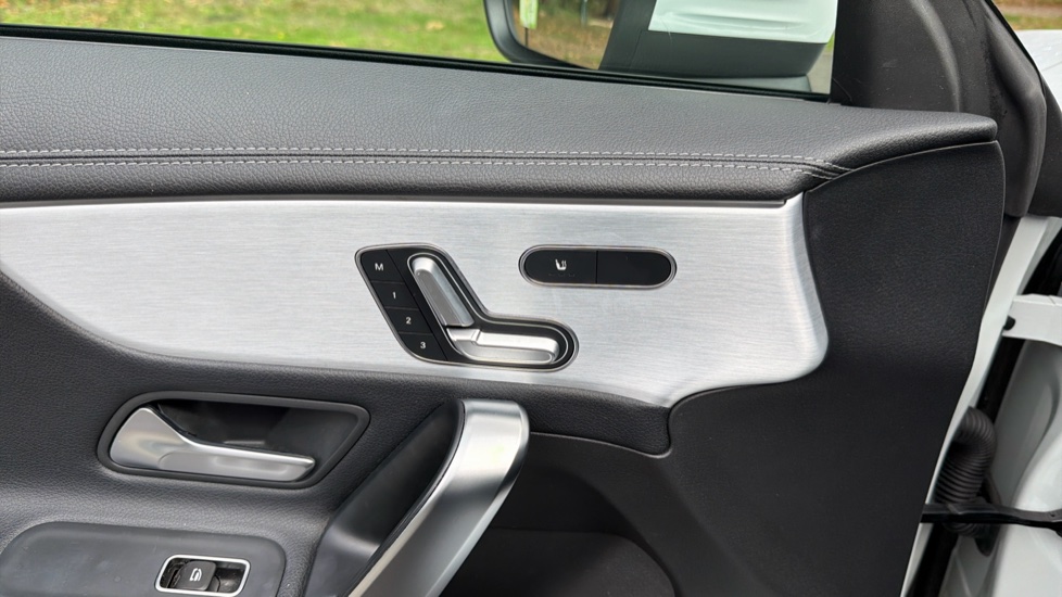Mercedes-Benz CLA 180 AMG Line Premium Plus 5dr Tip Auto Petrol Estate - Image 32