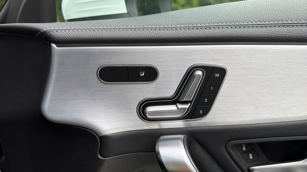 Mercedes-Benz CLA 180 AMG Line Premium Plus 5dr Tip Auto Petrol Estate - Image 41
