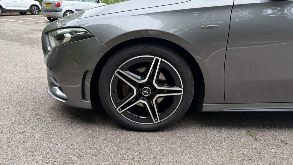 Mercedes-Benz A-Class A180 AMG Line Executive Edition 5dr Auto Petrol Hatchback - Image 26