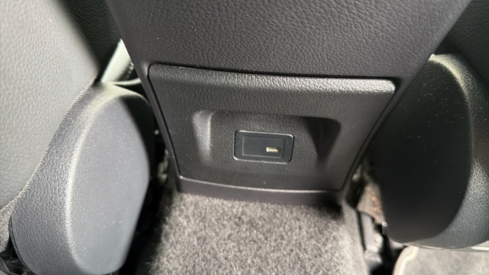 Mercedes-Benz A-Class A180 AMG Line Executive Edition 5dr Auto Petrol Hatchback - Image 37