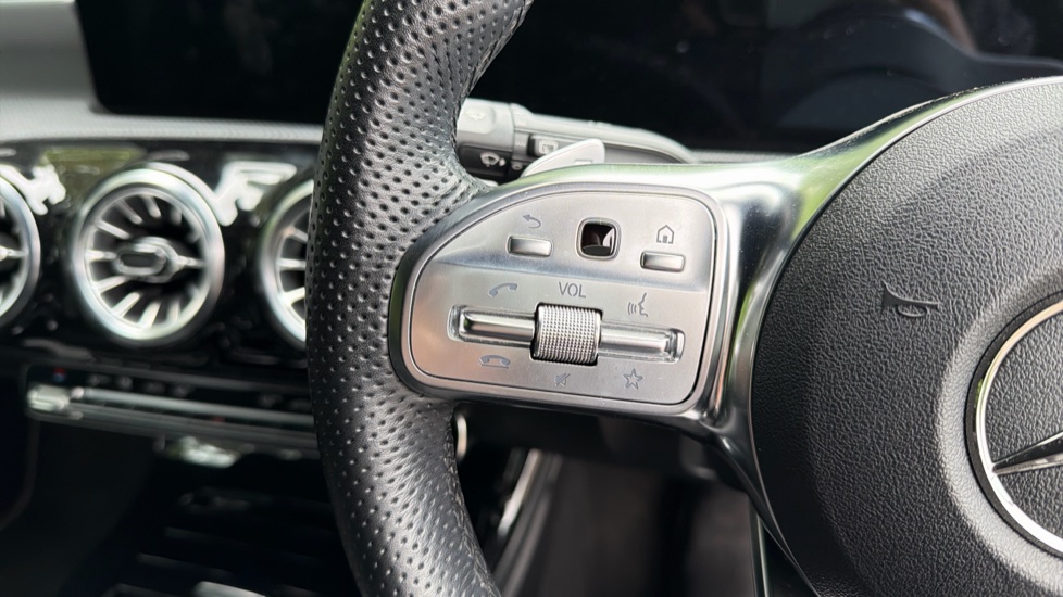 Mercedes-Benz A-Class A180 AMG Line Executive Edition 5dr Auto Petrol Hatchback - Image 41