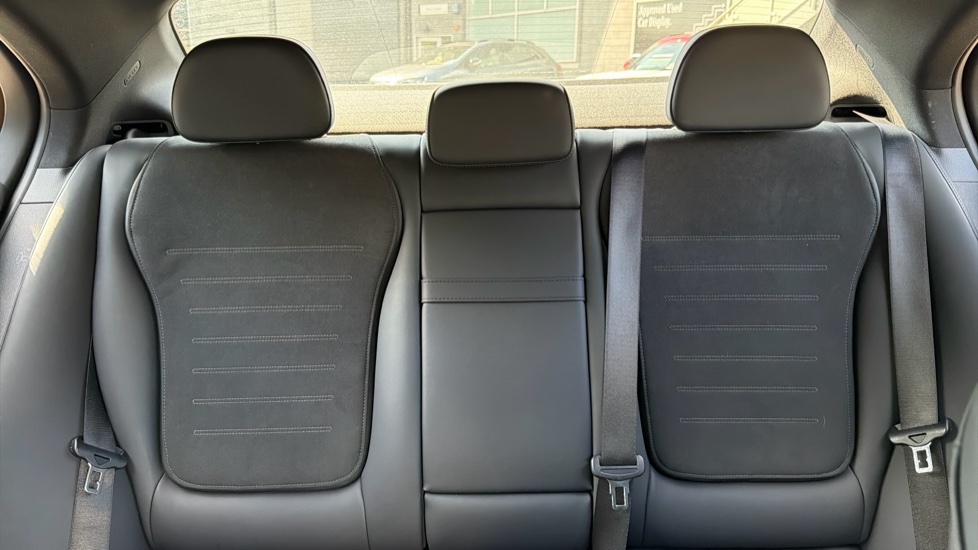 Mercedes-Benz C-Class C300e Urban Edition 4dr 9G-Tronic Saloon - Image 15