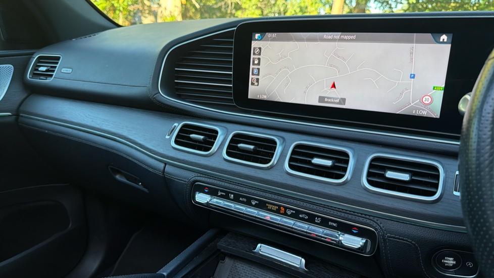 Mercedes-Benz GLE 400d 4Matic AMG Line Prem + 5dr 9G-Tron [7 St] Diesel Estate - Image 14