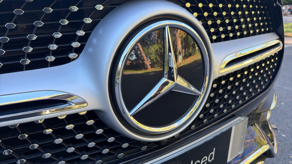 Mercedes-Benz GLE 400d 4Matic AMG Line Prem + 5dr 9G-Tron [7 St] Diesel Estate - Image 28