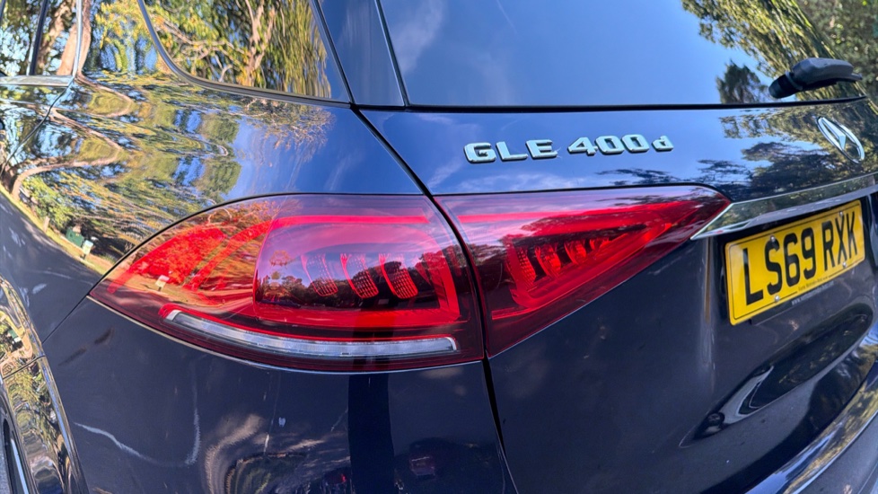 Mercedes-Benz GLE 400d 4Matic AMG Line Prem + 5dr 9G-Tron [7 St] Diesel Estate - Image 42
