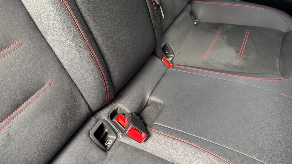 Mercedes-Benz A-Class A180 AMG Line Executive 5dr Auto Petrol Hatchback - Image 17