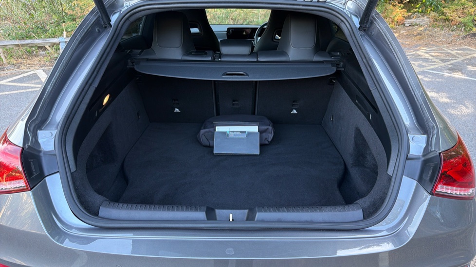 Mercedes-Benz CLA 250e AMG Line Premium 5dr Tip Auto Estate - Image 4
