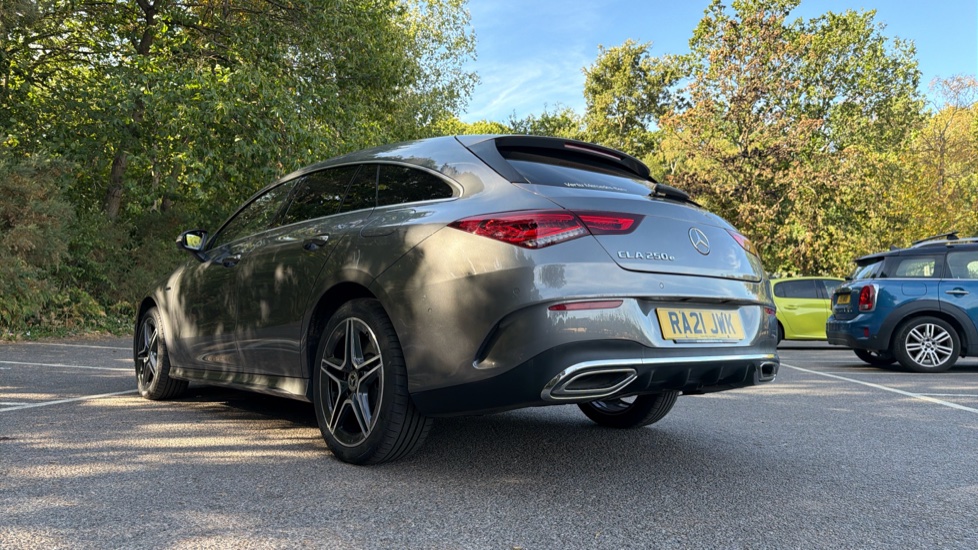 Mercedes-Benz CLA 250e AMG Line Premium 5dr Tip Auto Estate - Image 30