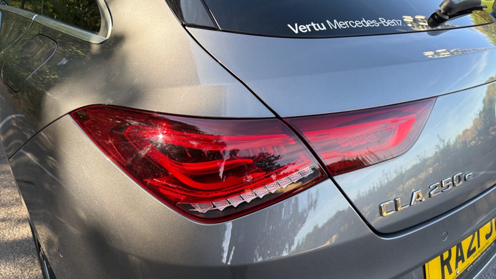 Mercedes-Benz CLA 250e AMG Line Premium 5dr Tip Auto Estate - Image 31