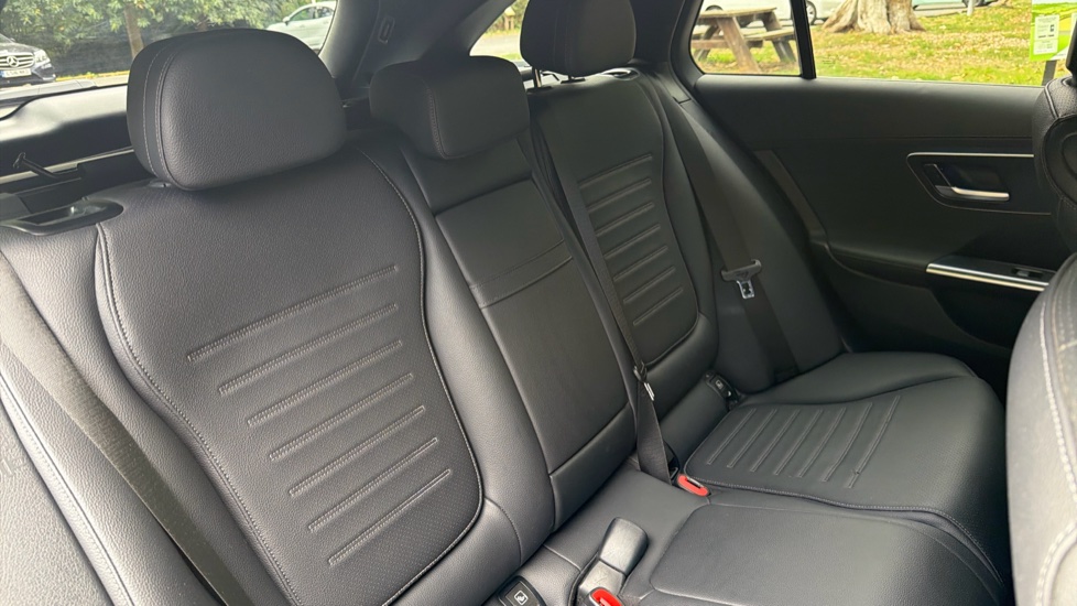 Mercedes-Benz C-Class C200 Sport 5dr 9G-Tronic Petrol Estate - Image 16
