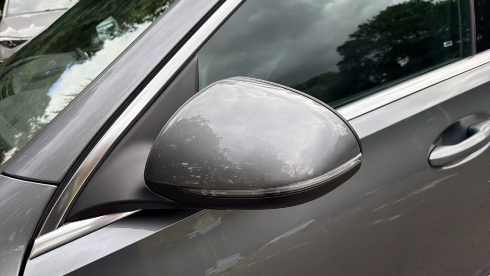 Mercedes-Benz C-Class C200 Sport 5dr 9G-Tronic Petrol Estate - Image 29