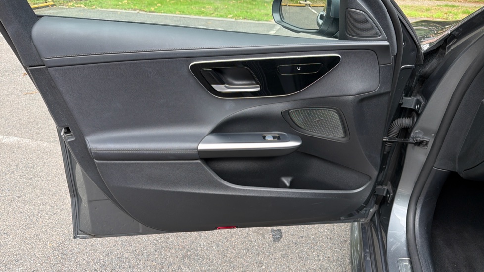 Mercedes-Benz C-Class C200 Sport 5dr 9G-Tronic Petrol Estate - Image 31