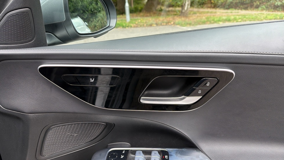 Mercedes-Benz C-Class C200 Sport 5dr 9G-Tronic Petrol Estate - Image 40