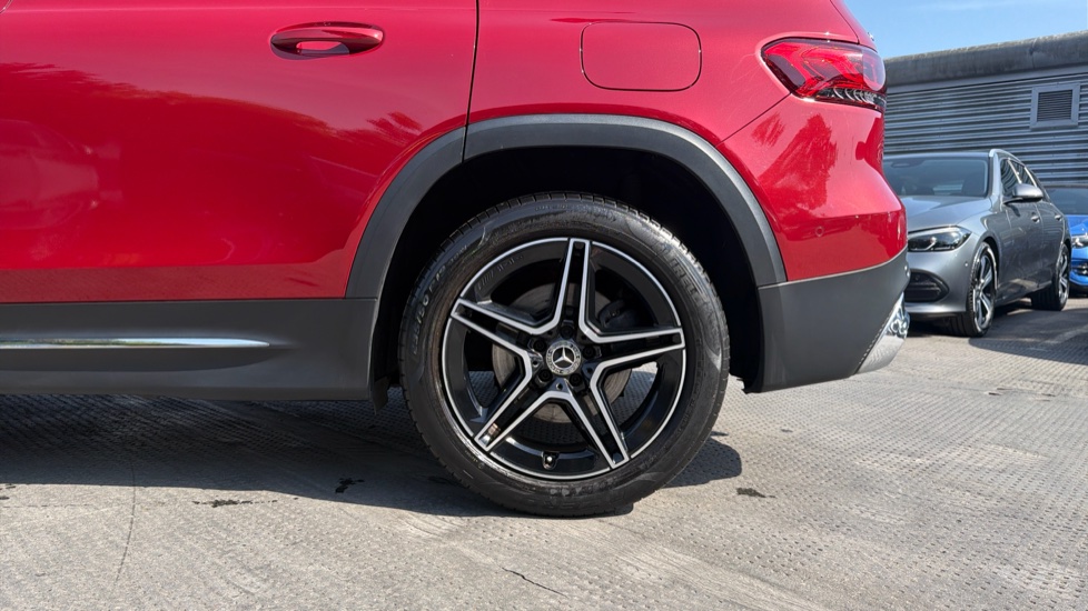 Mercedes-Benz GLB 200 AMG Line Executive 5dr 7G-Tronic Petrol Estate - Image 7