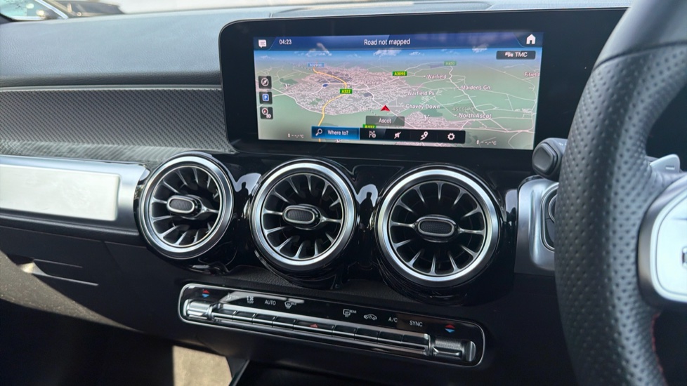 Mercedes-Benz GLB 200 AMG Line Executive 5dr 7G-Tronic Petrol Estate - Image 12