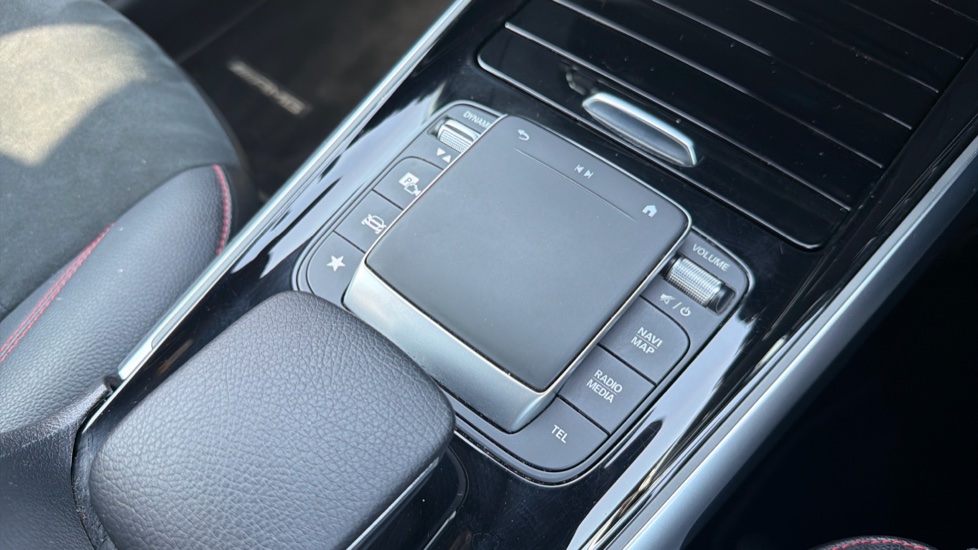 Mercedes-Benz GLB 200 AMG Line Executive 5dr 7G-Tronic Petrol Estate - Image 13
