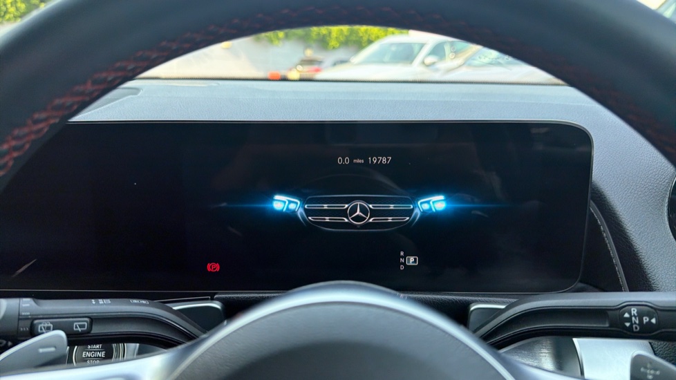 Mercedes-Benz GLB 200 AMG Line Executive 5dr 7G-Tronic Petrol Estate - Image 18