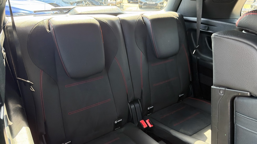 Mercedes-Benz GLB 200 AMG Line Executive 5dr 7G-Tronic Petrol Estate - Image 19