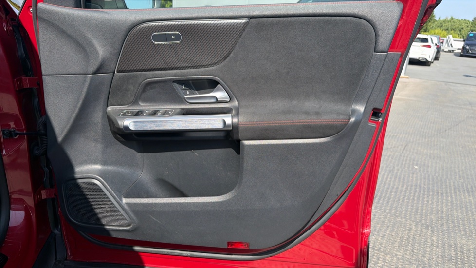 Mercedes-Benz GLB 200 AMG Line Executive 5dr 7G-Tronic Petrol Estate - Image 34