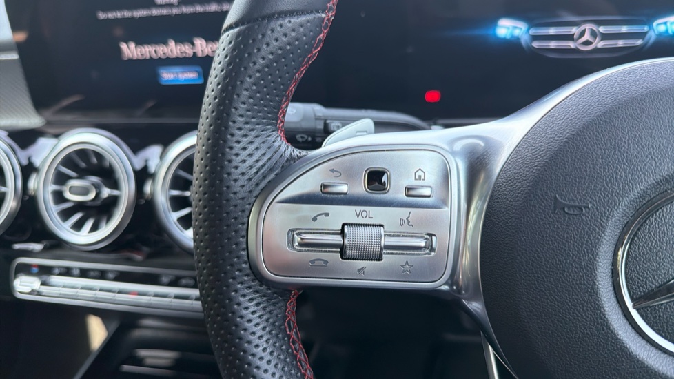 Mercedes-Benz GLB 200 AMG Line Executive 5dr 7G-Tronic Petrol Estate - Image 38