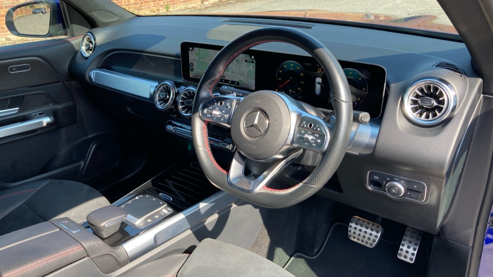 Mercedes-Benz GLB 220d 4Matic AMG Line Premium 5dr 8G-Tronic Diesel Estate - Image 11