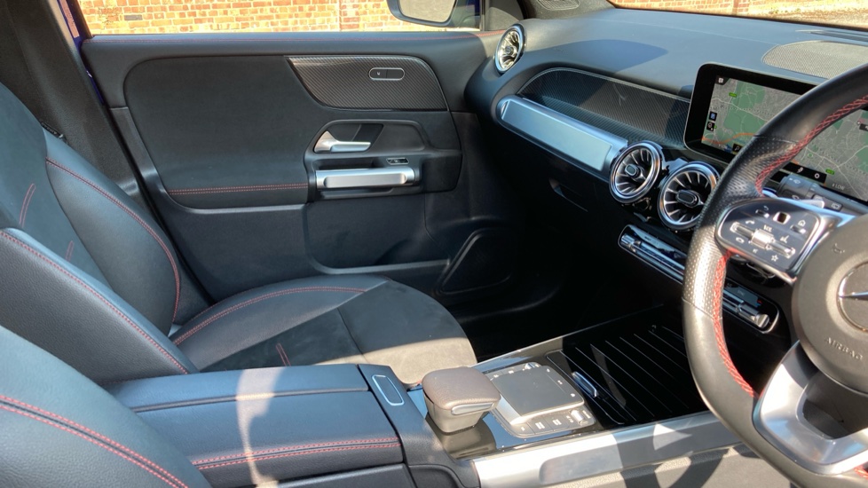 Mercedes-Benz GLB 220d 4Matic AMG Line Premium 5dr 8G-Tronic Diesel Estate - Image 14