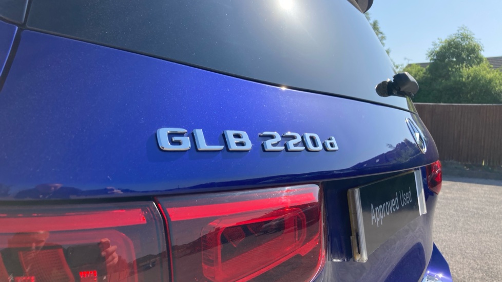 Mercedes-Benz GLB 220d 4Matic AMG Line Premium 5dr 8G-Tronic Diesel Estate - Image 25