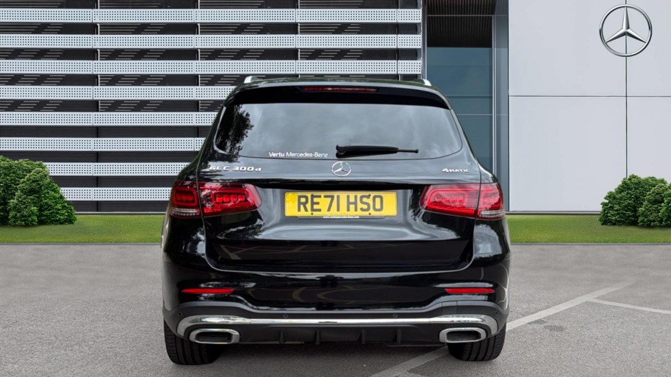 Mercedes-Benz GLC 300d 4Matic AMG Line Premium 5dr 9G-Tronic Diesel Estate - Image 6