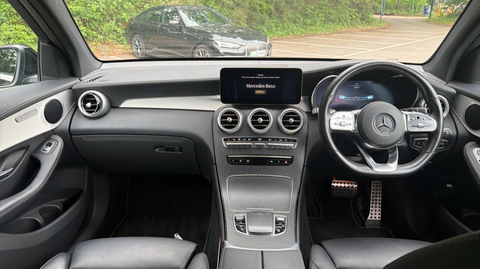 Mercedes-Benz GLC 300d 4Matic AMG Line Premium 5dr 9G-Tronic Diesel Estate - Image 11