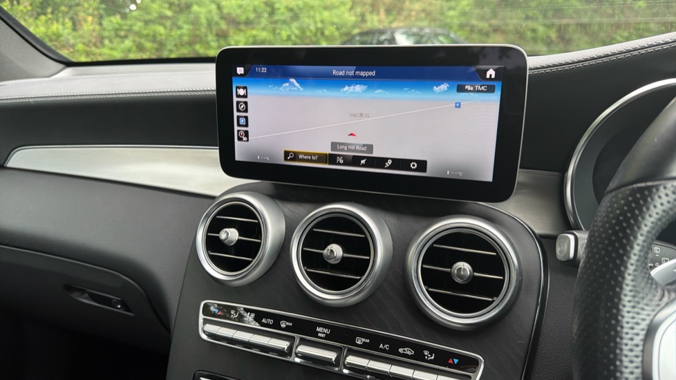 Mercedes-Benz GLC 300d 4Matic AMG Line Premium 5dr 9G-Tronic Diesel Estate - Image 12