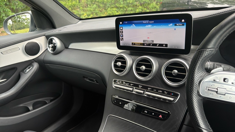 Mercedes-Benz GLC 300d 4Matic AMG Line Premium 5dr 9G-Tronic Diesel Estate - Image 14