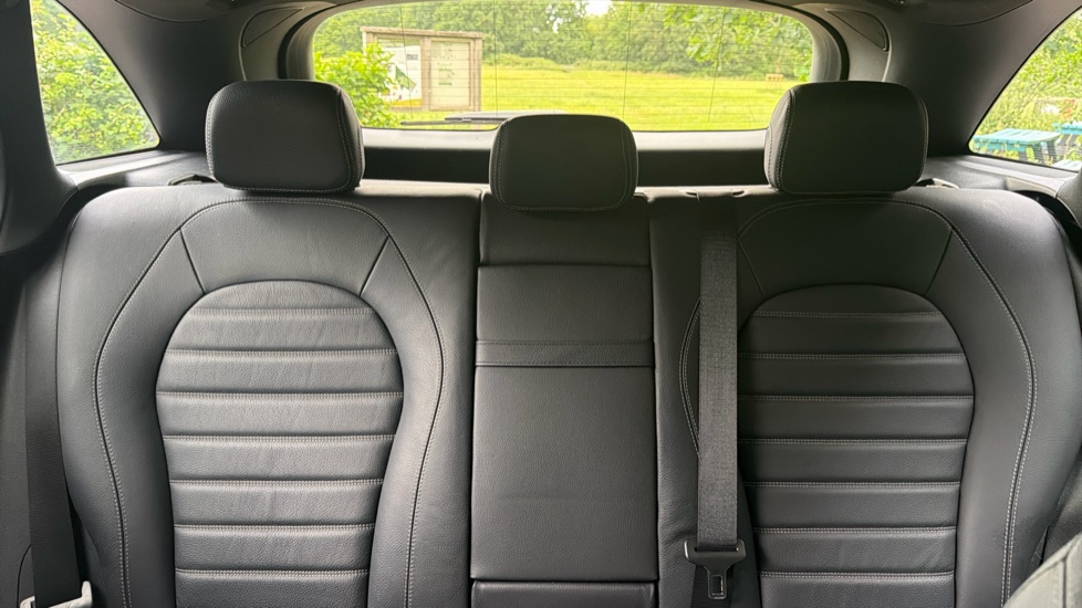 Mercedes-Benz GLC 300d 4Matic AMG Line Premium 5dr 9G-Tronic Diesel Estate - Image 15