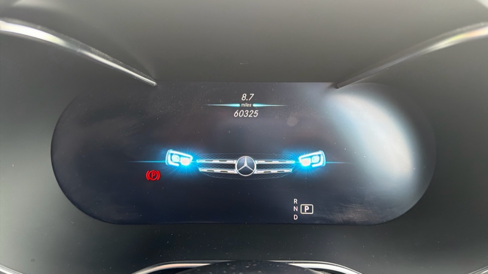 Mercedes-Benz GLC 300d 4Matic AMG Line Premium 5dr 9G-Tronic Diesel Estate - Image 18