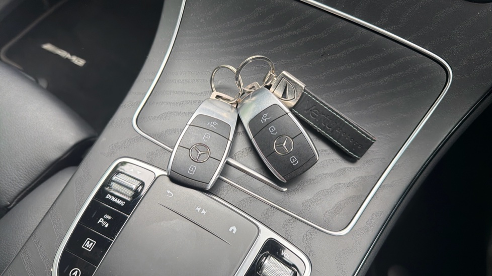 Mercedes-Benz GLC 300d 4Matic AMG Line Premium 5dr 9G-Tronic Diesel Estate - Image 20