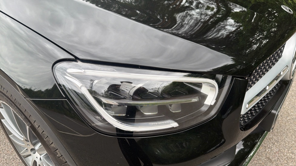 Mercedes-Benz GLC 300d 4Matic AMG Line Premium 5dr 9G-Tronic Diesel Estate - Image 23