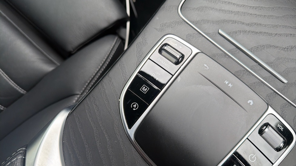Mercedes-Benz GLC 300d 4Matic AMG Line Premium 5dr 9G-Tronic Diesel Estate - Image 42