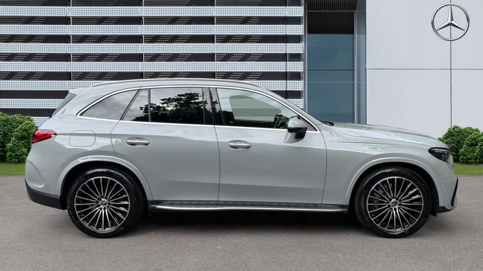 Mercedes-Benz GLC 220d 4Matic AMG Line Premium + 5dr 9G-Tronic Diesel Estate - Image 5