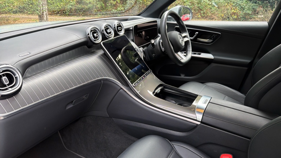 Mercedes-Benz GLC 220d 4Matic AMG Line Premium + 5dr 9G-Tronic Diesel Estate - Image 9