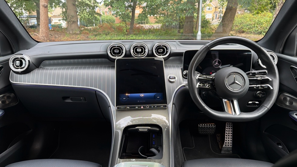Mercedes-Benz GLC 220d 4Matic AMG Line Premium + 5dr 9G-Tronic Diesel Estate - Image 10