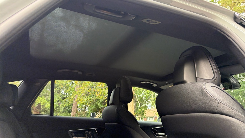 Mercedes-Benz GLC 220d 4Matic AMG Line Premium + 5dr 9G-Tronic Diesel Estate - Image 15