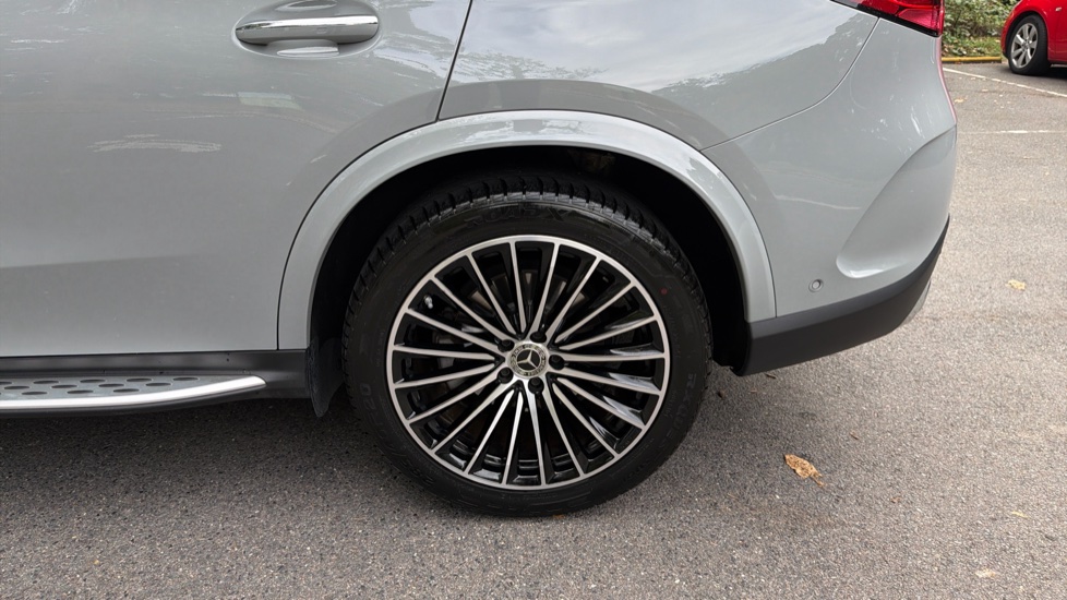 Mercedes-Benz GLC 220d 4Matic AMG Line Premium + 5dr 9G-Tronic Diesel Estate - Image 35