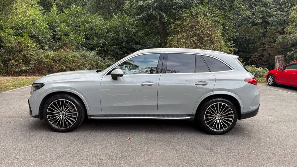Mercedes-Benz GLC 220d 4Matic AMG Line Premium + 5dr 9G-Tronic Diesel Estate - Image 36