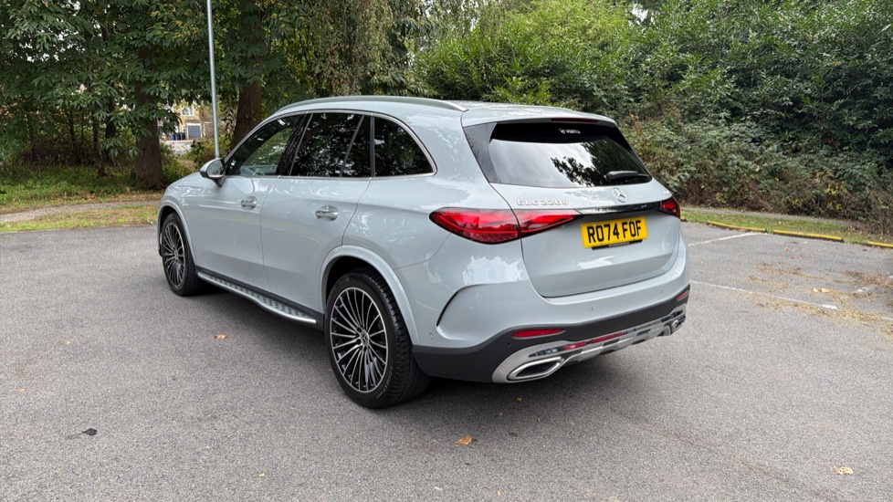 Mercedes-Benz GLC 220d 4Matic AMG Line Premium + 5dr 9G-Tronic Diesel Estate - Image 37