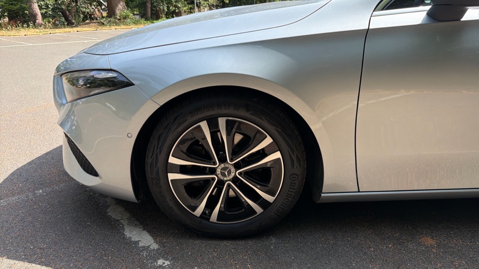 Mercedes-Benz A-Class A200 Sport Executive 5dr Auto Petrol Hatchback - Image 34