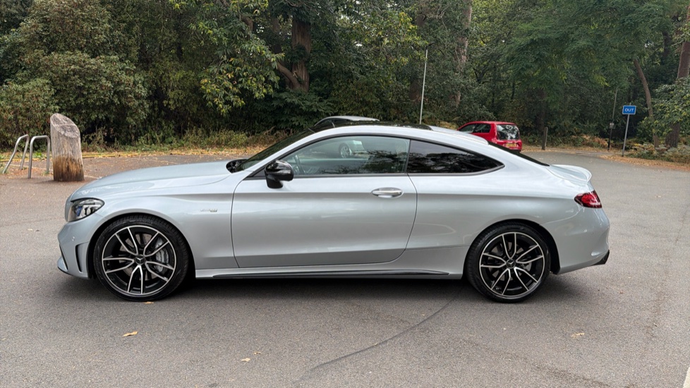 Mercedes-AMG C-Class C43 4Matic Night Ed Premium Plus 2dr 9G-Tronic Petrol Coupe - Image 37