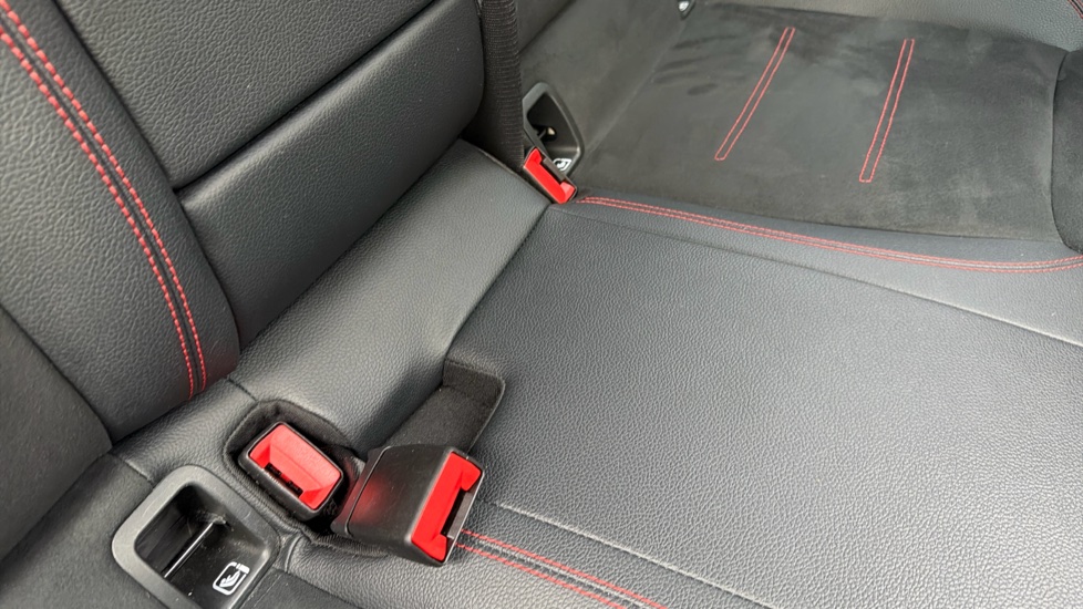 Mercedes-Benz A-Class A180 AMG Line Premium Plus 5dr Auto Petrol Hatchback - Image 17