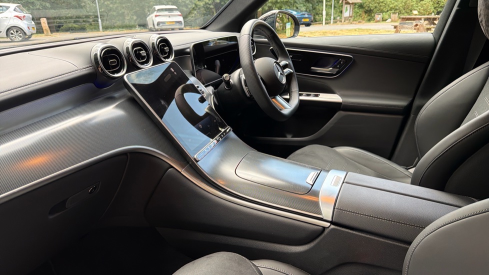 Mercedes-Benz GLC 300de 4Matic Urban Edition 5dr 9G-Tronic Estate - Image 9