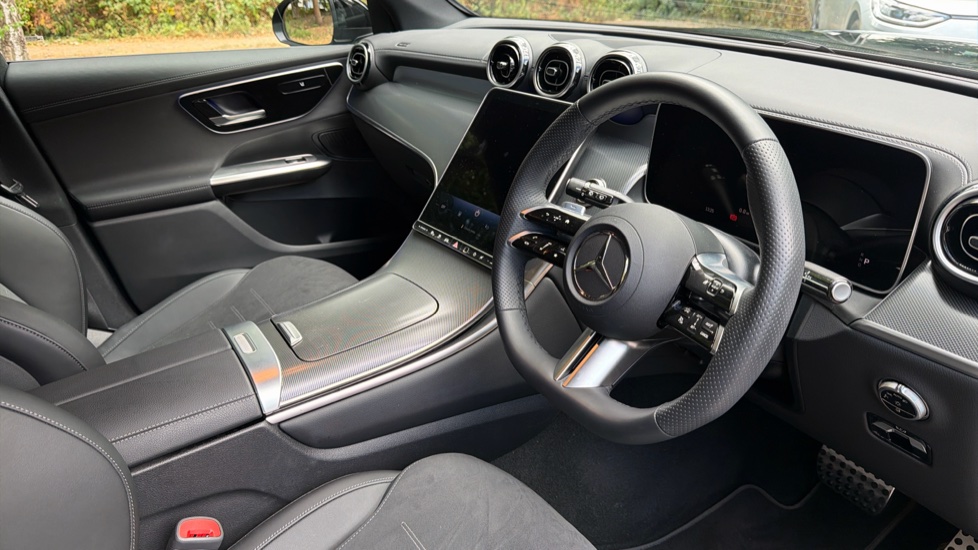 Mercedes-Benz GLC 300de 4Matic Urban Edition 5dr 9G-Tronic Estate - Image 11