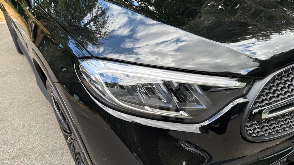 Mercedes-Benz GLC 300de 4Matic Urban Edition 5dr 9G-Tronic Estate - Image 24