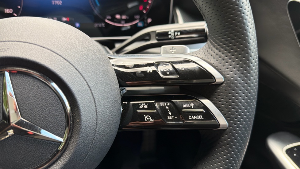 Mercedes-Benz GLC 300de 4Matic Urban Edition 5dr 9G-Tronic Estate - Image 41